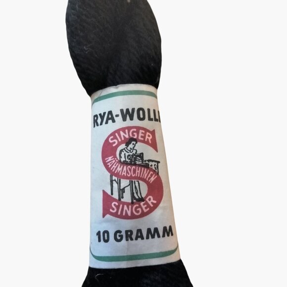 Singer Rya Wolle Black Yarn Thread 10g Tapestry Crafting Projects - Picture 2 of 3